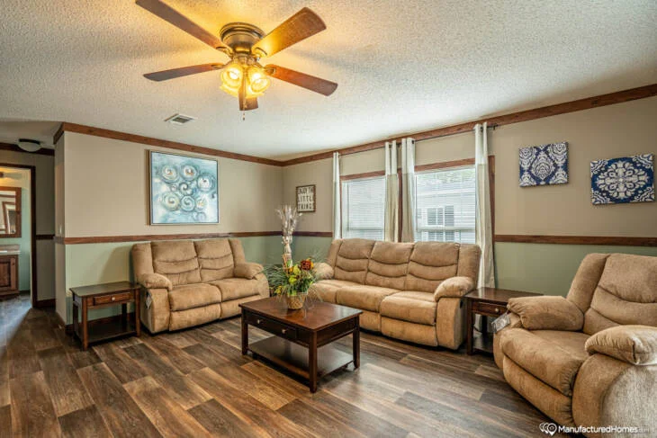 2023 Live Oak HPS Painted Sheetrock Highlander H-3764X-PS – 4BR/3BA – 32×82 – 2254 sqft - Image 11