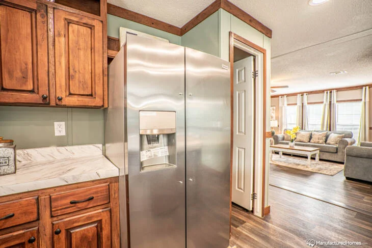 2023 Live Oak HPS Painted Sheetrock Highlander H-3764X-PS – 4BR/3BA – 32×82 – 2254 sqft - Image 6