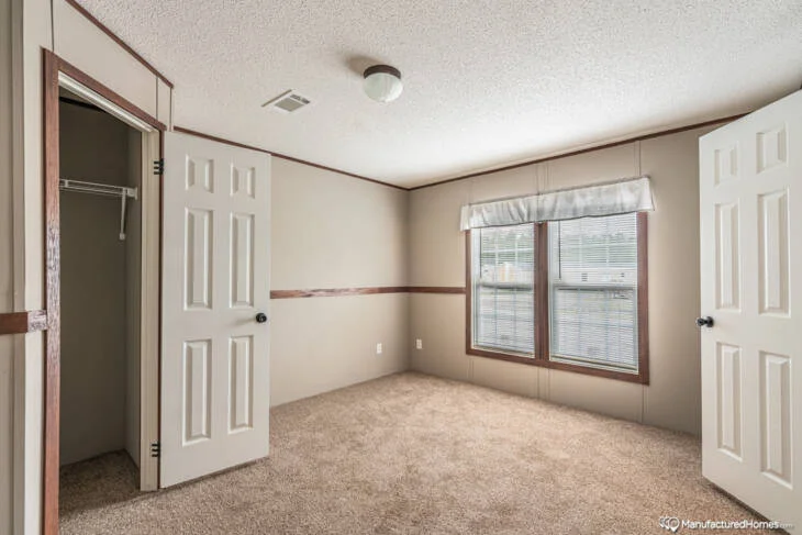 2023 Live Oak HPS Painted Sheetrock Highlander H-3764X-PS – 4BR/3BA – 32×82 – 2254 sqft - Image 16