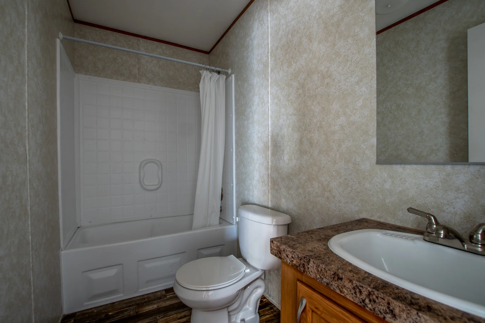 2023 Live Oak – Spartan L-2764D – 4BR2BA – 28×80 – 1976 sq ft - Image 9