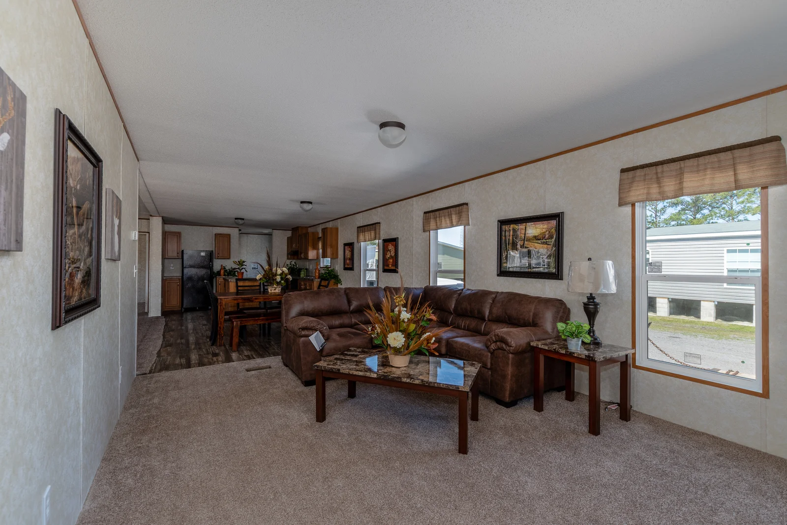 2023 Live Oak – Spartan L-2764D – 4BR2BA – 28×80 – 1976 sq ft - Image 3